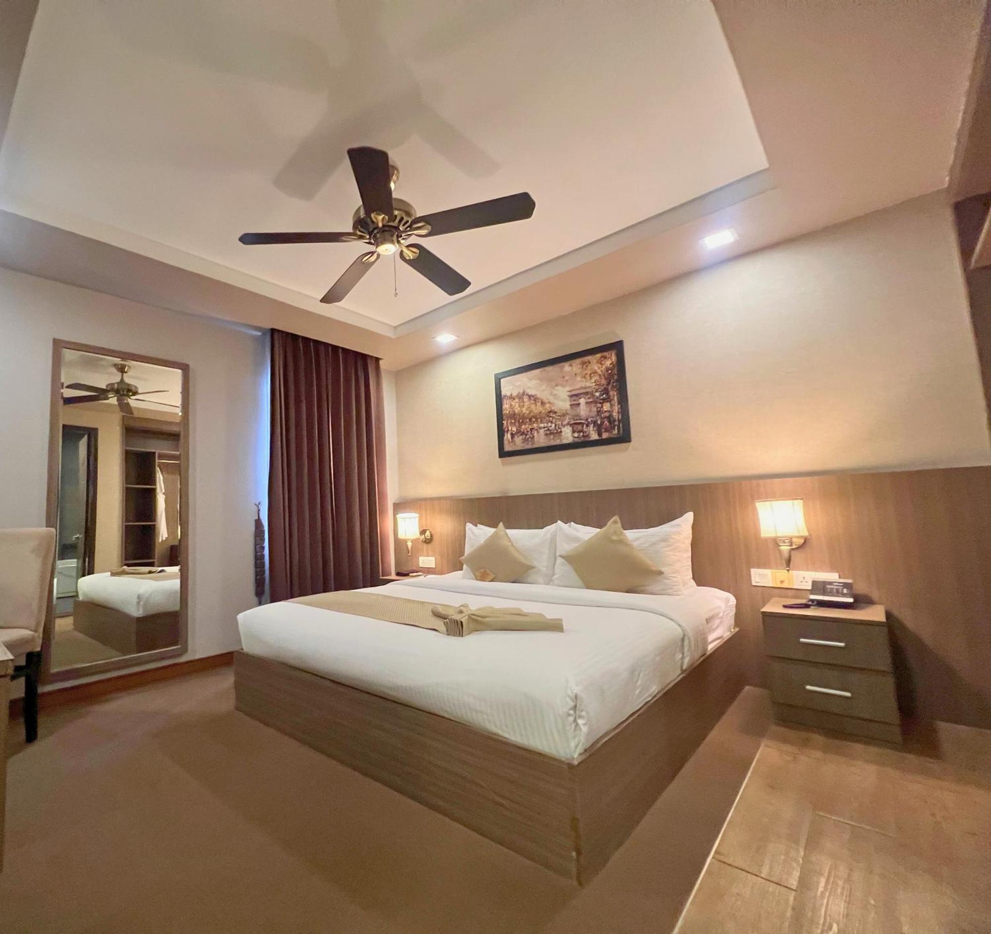 อนิก บูทิค โฮเต็ล แอนด์ สปา โนโรโดม Hotel พนมเปญ ภายนอก รูปภาพ
